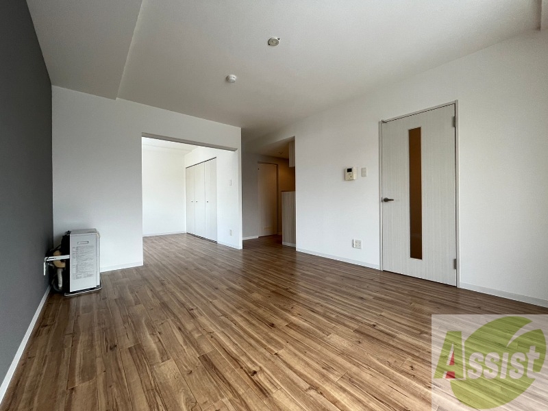 居室・リビング　広くてきれいなリビングです！快適に過ごせそうですね。