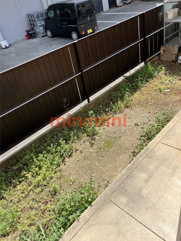 バルコニー　専用庭