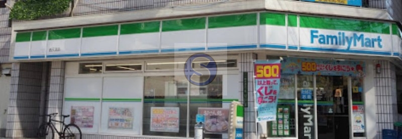 コンビニ　ファミリーマート西天満店（コンビニ）まで149m