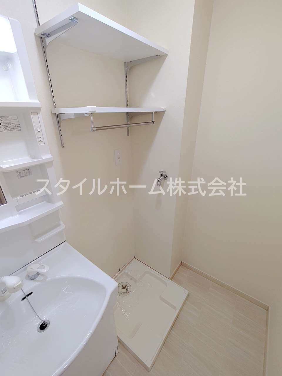 洗面設備　別部屋写真です。
