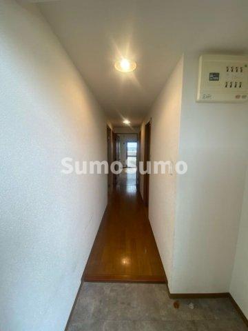 玄関　収納もある玄関です