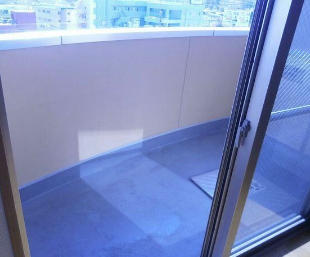 バルコニー　他号室の写真になります。