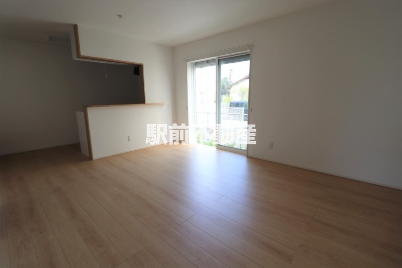 居室・リビング　明るいリビングルーム☆