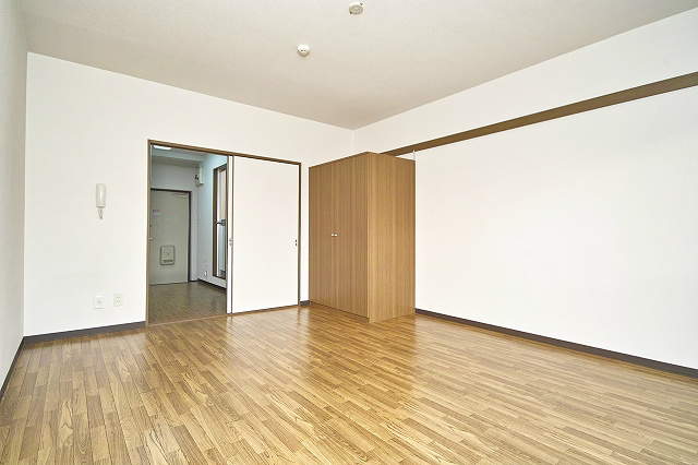 居室・リビング　実際のお部屋と異なる場合があります