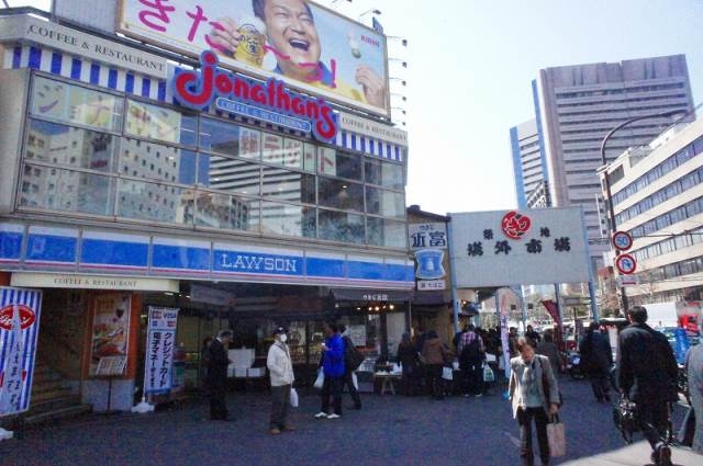 コンビニ　ローソン築地四丁目店（コンビニ）まで148m