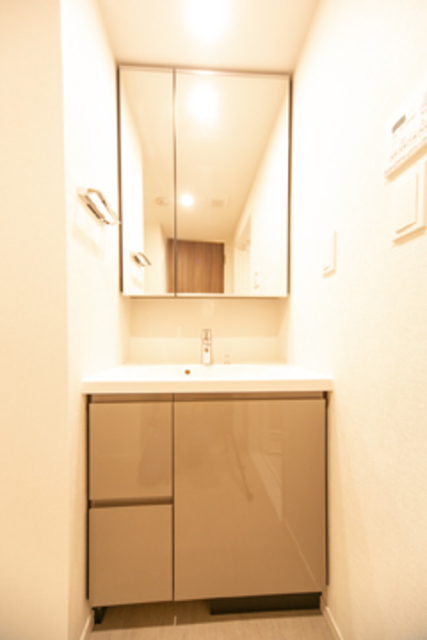 洗面設備　※写真は同タイプ住戸です。
