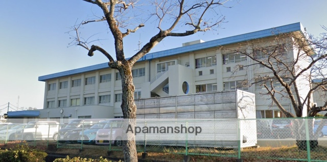 小学校　高南小学校（小学校）まで631m