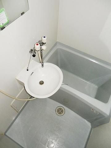 バス・シャワールーム　浴室乾燥機付き