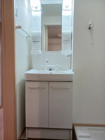 洗面設備　忙しい朝には欠かせない洗面所です