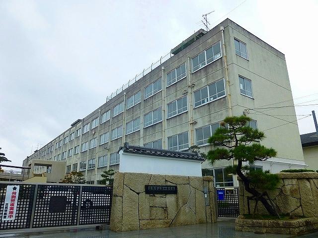 中学校　高槻市立第一中学校（中学校）まで955m