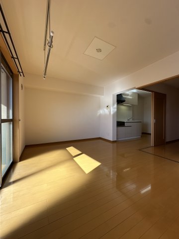 居室・リビング　同仕様　反転の場合あり