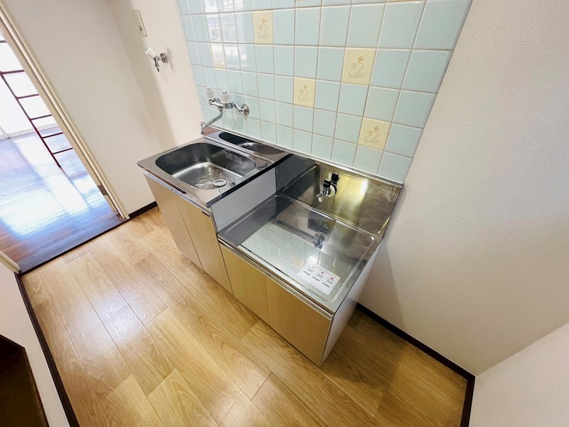 キッチン　同一物件参考写真