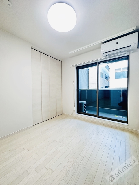 バルコニー　白基調の内装はより明るく演出します♪