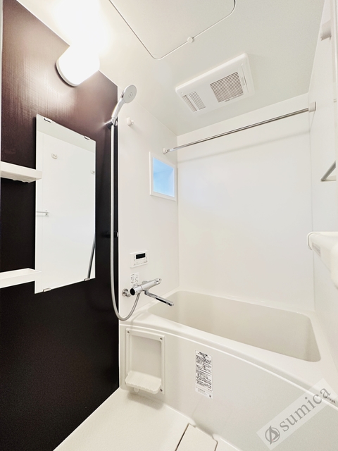 バス・シャワールーム　お風呂は心の洗濯です＾＾広めのお風呂で洗い流す♪