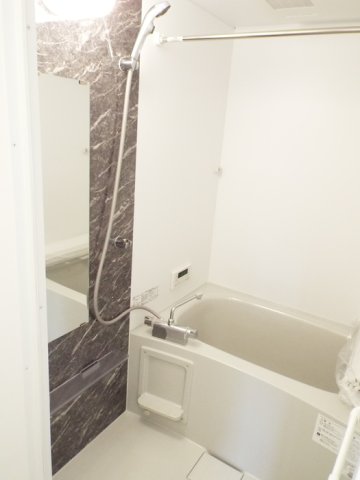 バス・シャワールーム　お風呂で日々の疲れを落としましょう