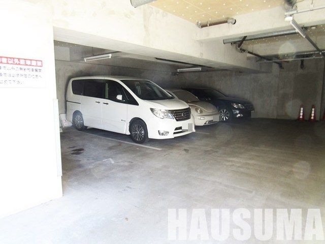 駐車場　駐車場