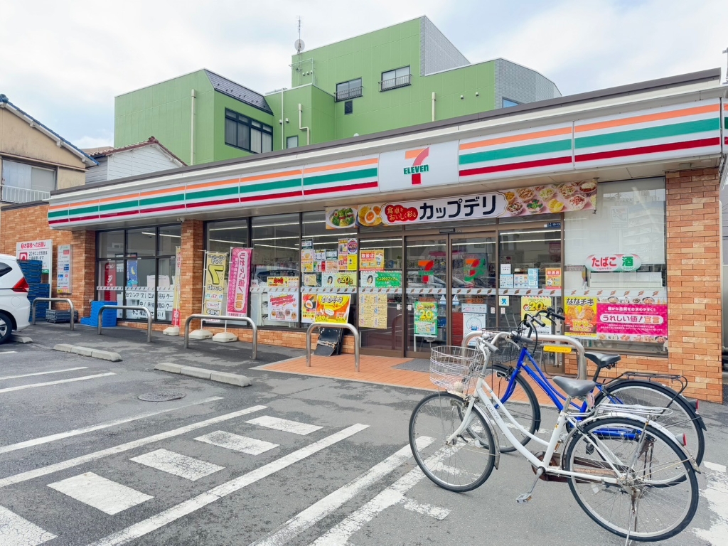 コンビニ　セブンイレブン　葛飾白鳥店（コンビニ）まで374m