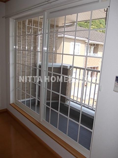 バルコニー　南東向きのバルコニーがリビングについています◇