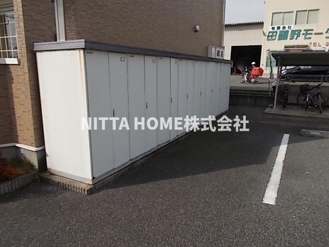 その他共有部分　外部物置もついています＊