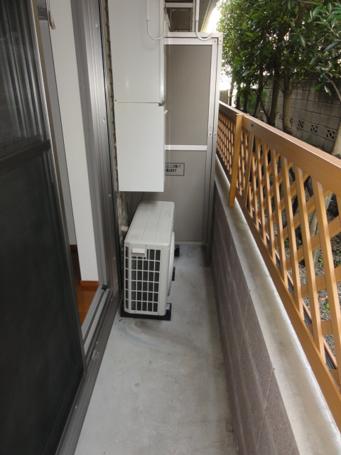 バルコニー　表通りには面していません