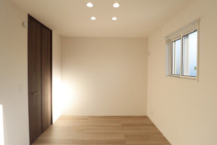 その他部屋・スペース　4.6帖、6.4帖の洋室が御座います。