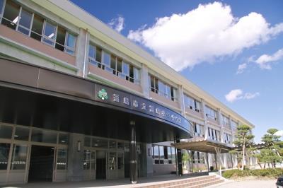 中学校　福島市立福島第三中学校（中学校）まで1111m