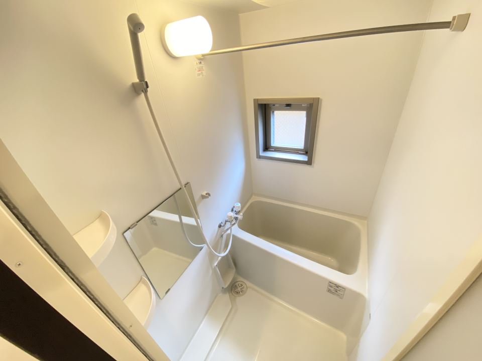 バス・シャワールーム　便利な独立洗面台