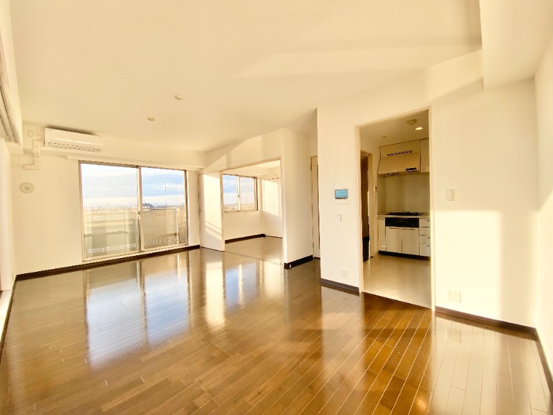 居室・リビング　１４．３帖のリビングです♪