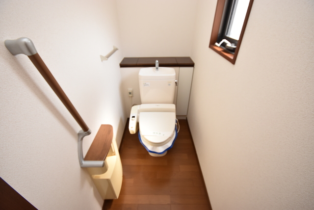 トイレ　トイレ