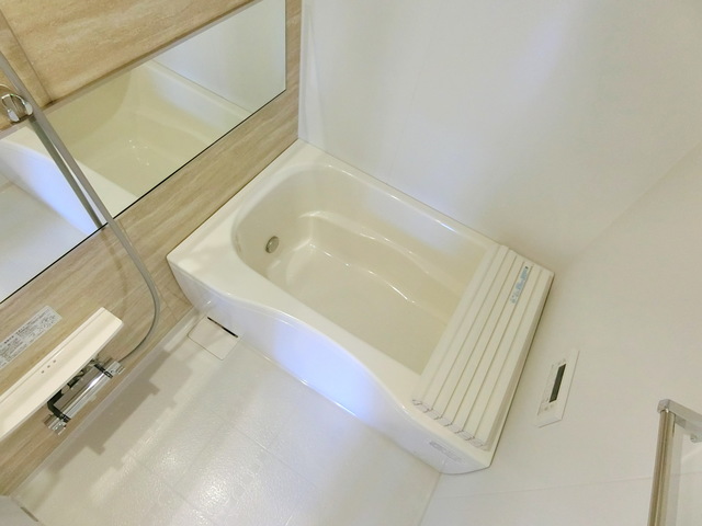 バス・シャワールーム　追い炊き・浴室乾燥機