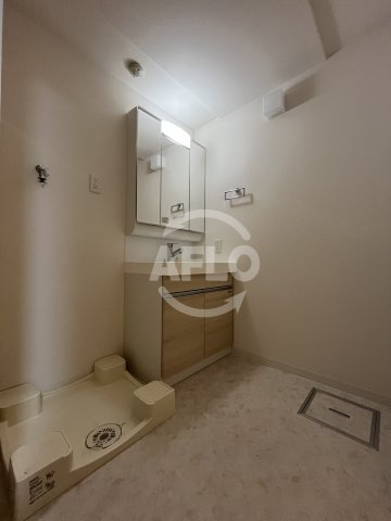 洗面設備　グランセジュール江坂　洗面台