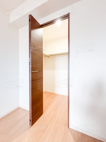 収納　ウォークインクローゼットなので収納豊富です♪