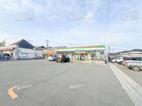 コンビニ　ファミリーマート 久留米津福本町店（コンビニ）まで282m