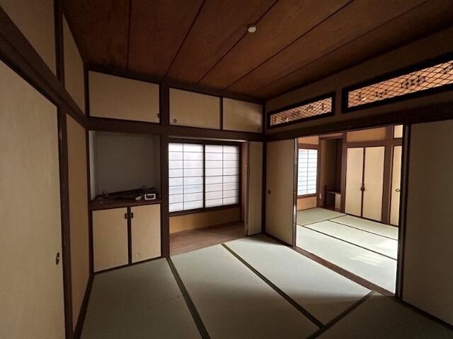 居室・リビング　い草の香りが落ち着く素敵な和室です