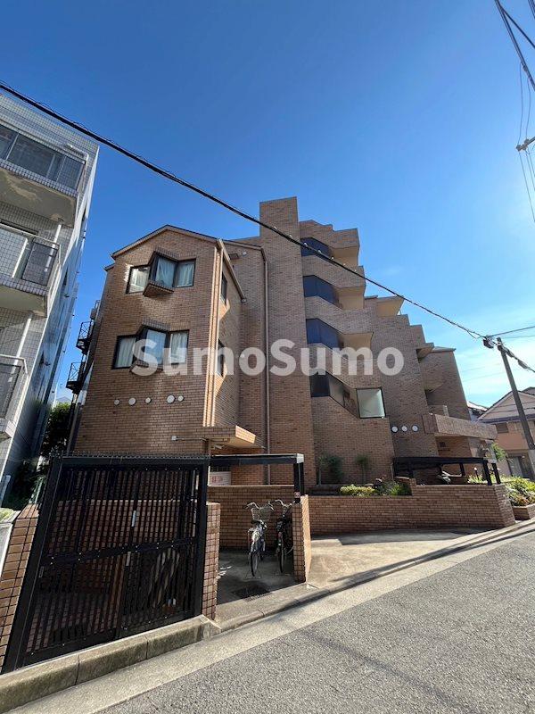 建物外観　外観は落ち着いています