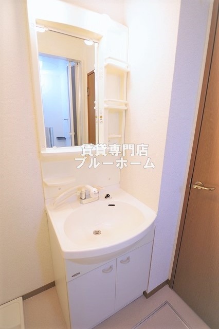 洗面設備　独立洗面台です！