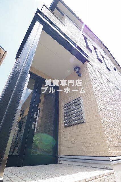 建物外観　2003年建築の軽量鉄骨造の建物です！