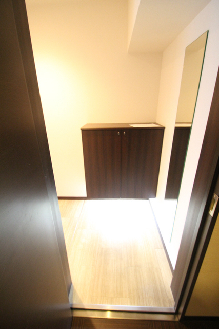 玄関　※別室の参考写真です