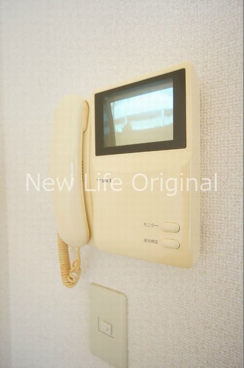 セキュリティ　室内モニターで来訪者を確認できるTVモニターホン☆