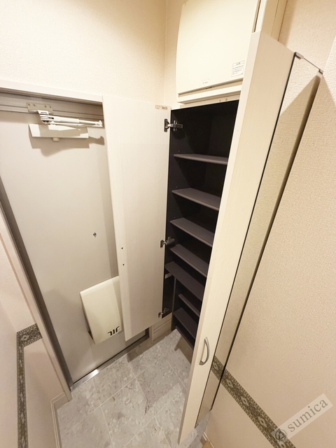 玄関　沢山の靴を収納可能です♪♪
