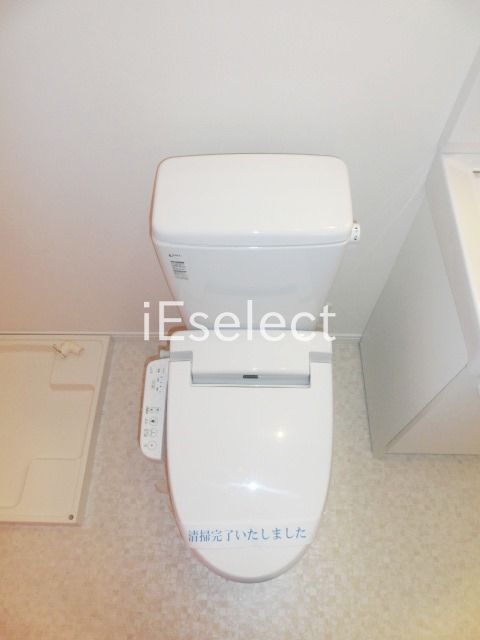 トイレ　ウォシュレット付きのトイレ。