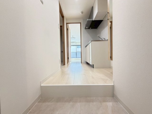 玄関　詳細は、RISUMO江坂本店までお問合せください♪