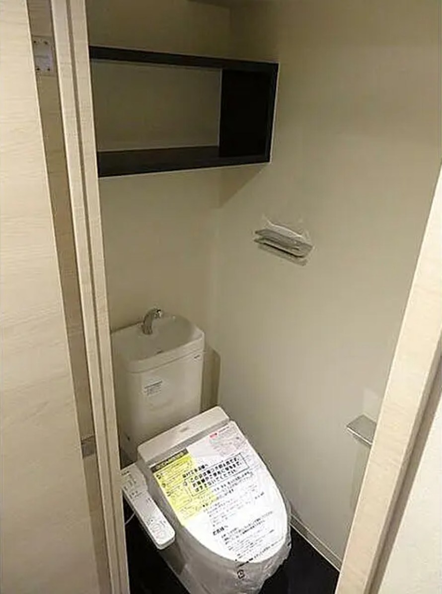 トイレ　トイレ