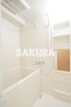 バス・シャワールーム　追い焚き・浴室乾燥機付き♪