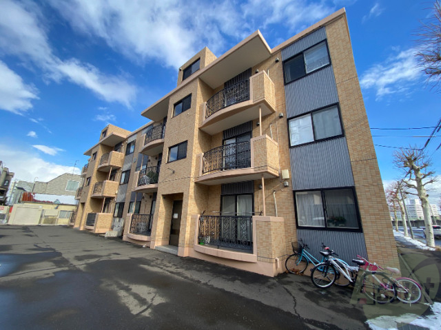 建物外観　札幌市中央区南２３条西「パレスニーノ２３」