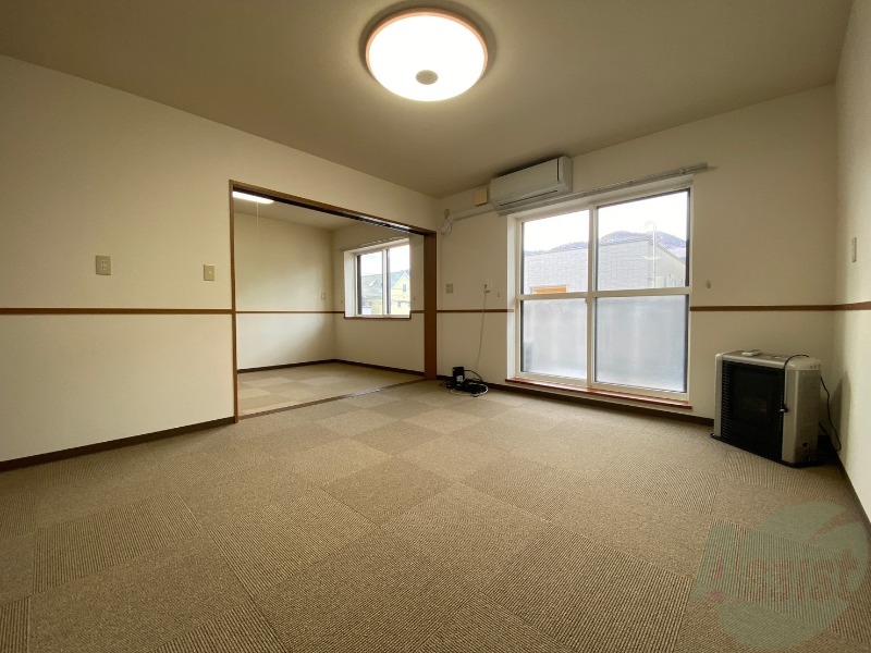 居室・リビング　広くてキレイなお部屋が広がっていて、充実した生活が送れそう。