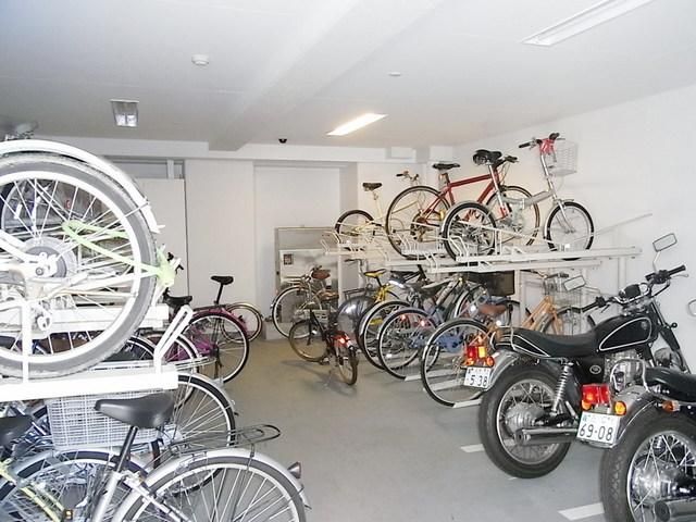 その他共有部分　★屋根付の駐輪場・バイク置場★