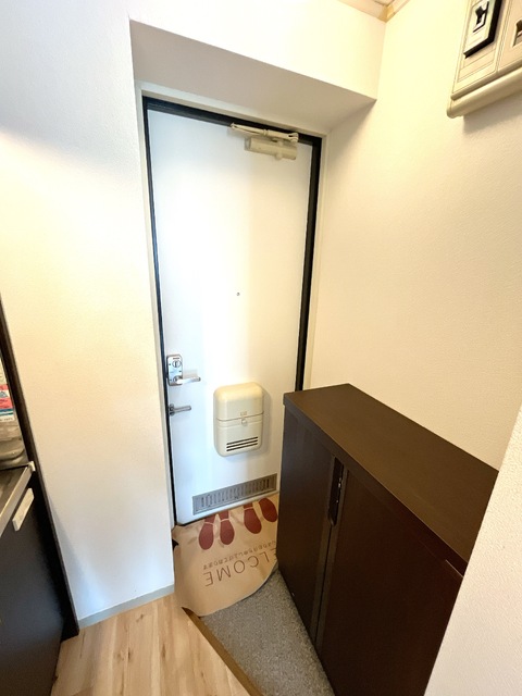 玄関　※他号室参考写真