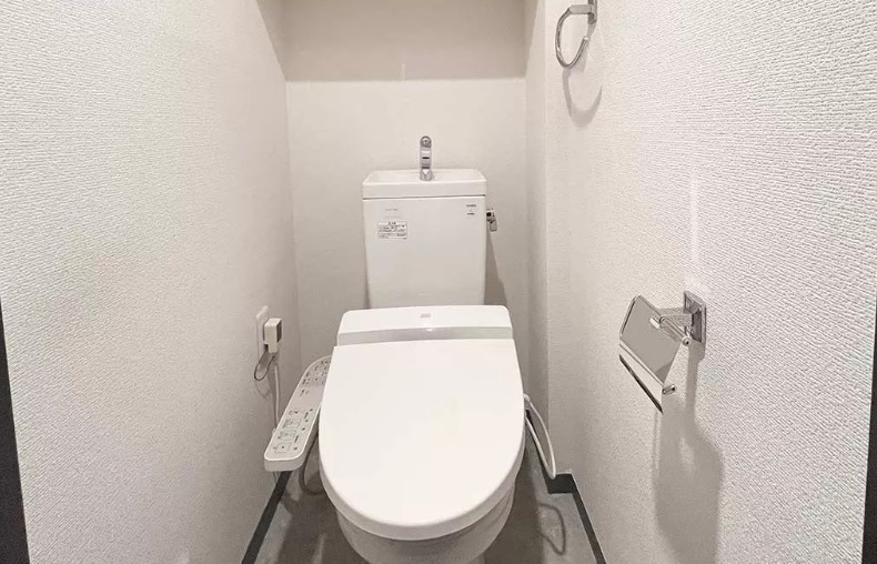 トイレ　※別部屋の参考写真です。
