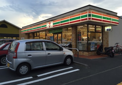 コンビニ　セブンイレブン 横浜東希望が丘店（コンビニ）まで676m